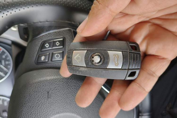 Used BMW 3 Series 2011 320i Coupe Vehicle Key