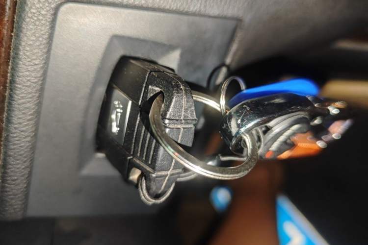 Used BMW 3 Series 2011 320i Sport Edition Vehicle Key