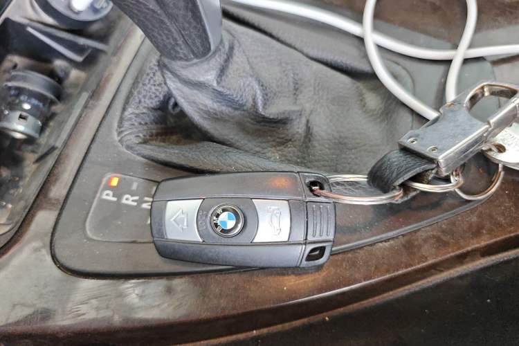 Used BMW 3 Series 2011 325i Sport Edition Vehicle Key