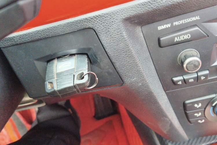 Used BMW 3 Series 2011 325i Convertible Coupe Vehicle Key