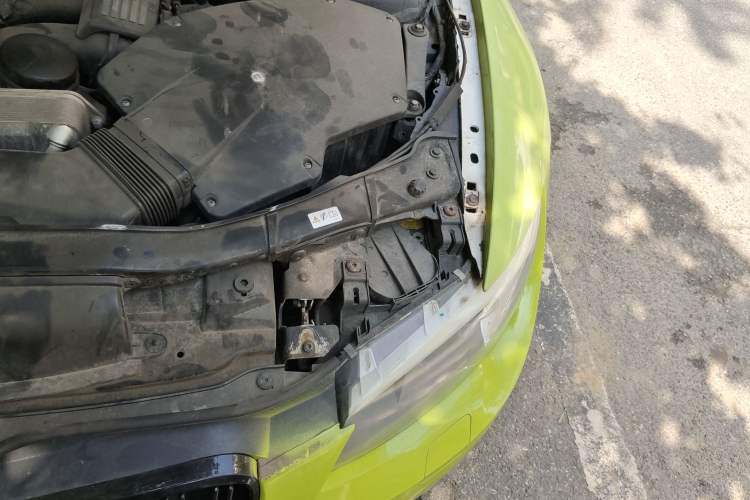 Used BMW 3 Series 2011 325i Convertible Coupe Engine Bay Left