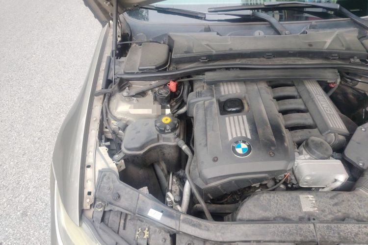 Used BMW 3 Series 2011 325i Sport Edition Engine Bay Right