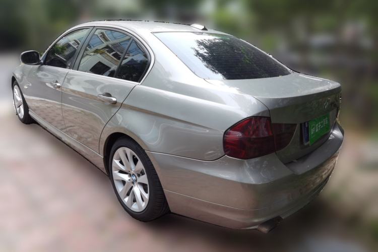 Used BMW 3 Series 2011 320i Luxury Edition Rear Left 45 Deg