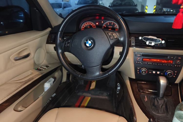 Used BMW 3 Series 2011 320i Sport Edition Steering Wheel