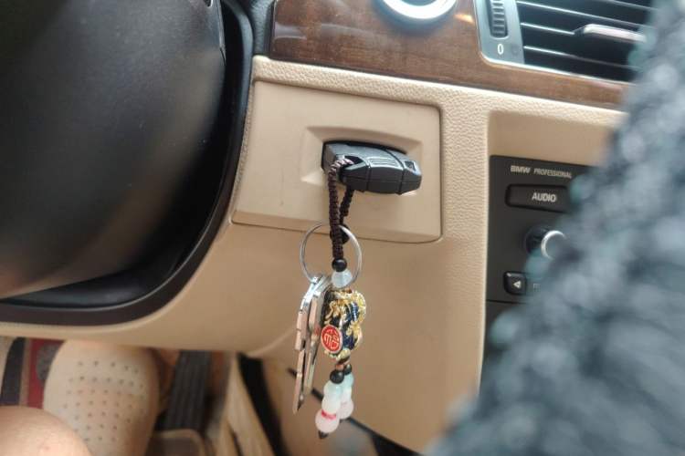Used BMW 3 Series 2011 325i Sport Edition Vehicle Key