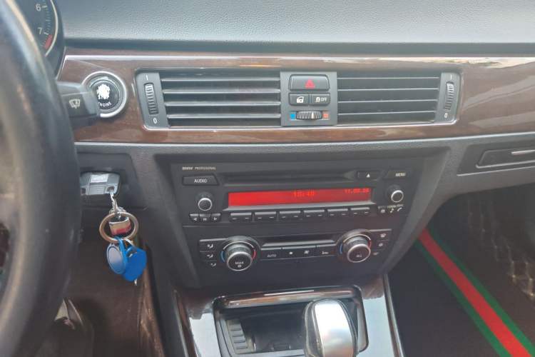 Used BMW 3 Series 2012 325i Sport Edition Audio And AC Panel