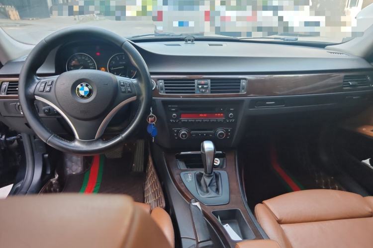 Used BMW 3 Series 2012 325i Sport Edition Center Console
