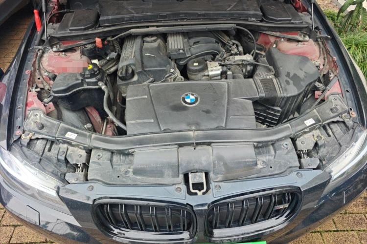 Used BMW 3 Series 2012 320i Sport Edition Engine Bay