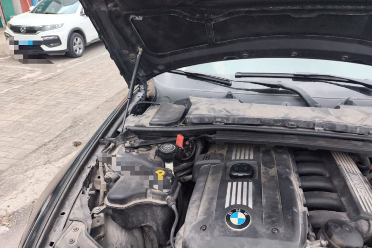 Used BMW 3 Series 2012 325i Luxury Edition Engine Bay Right
