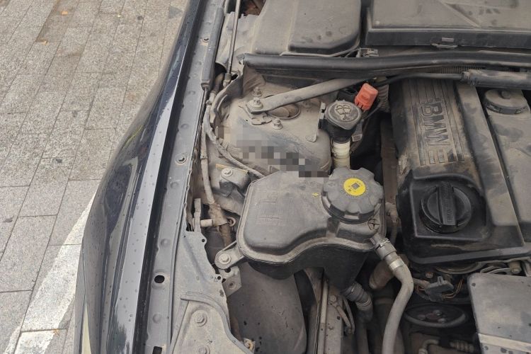Used BMW 3 Series 2012 318i Leading Model Engine Bay Right