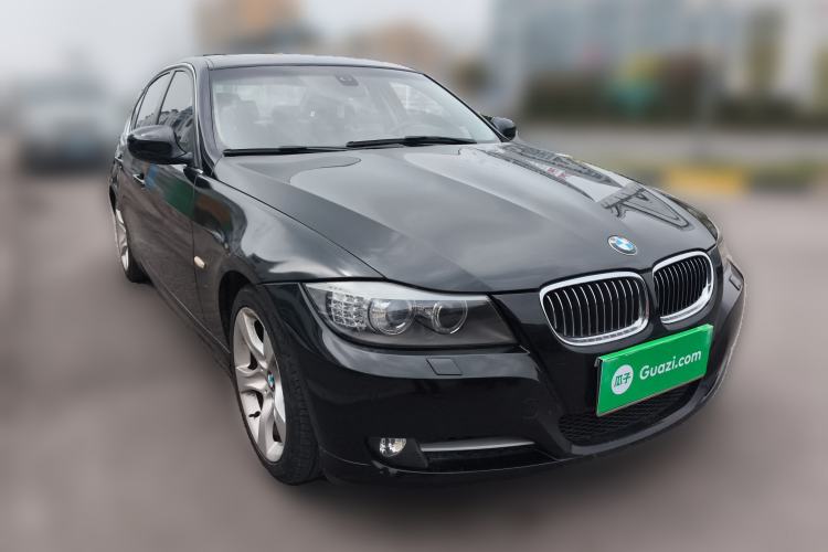 Used BMW 3 Series 2012 325i Luxury Edition Front Right 45 Deg