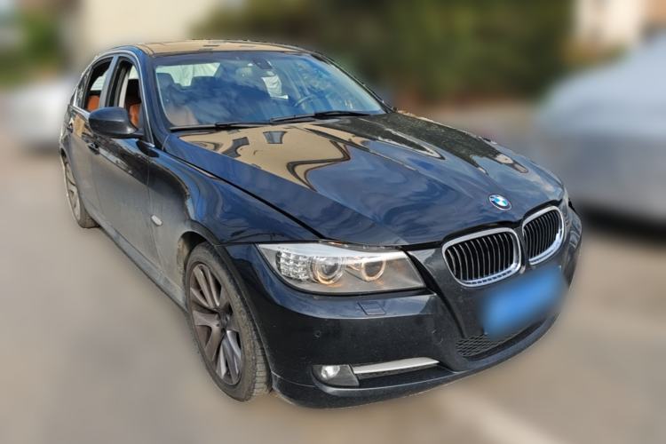 Used BMW 3 Series 2012 320i Luxury Edition Front Right 45 Deg