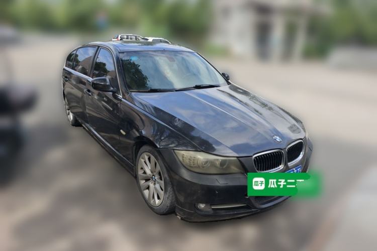 Used BMW 3 Series 2012 320i Luxury Edition Front Right 45 Deg