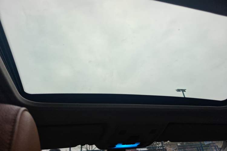 Used BMW 3 Series 2012 320i Sport Edition Headliner