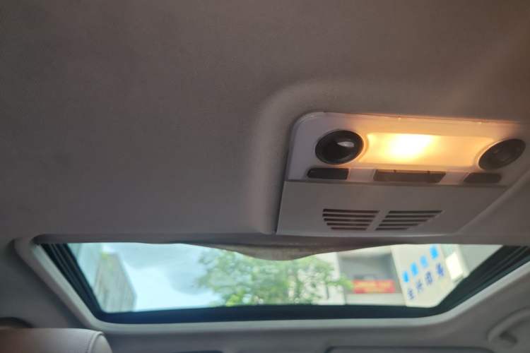 Used BMW 3 Series 2012 325i Sport Edition Headliner