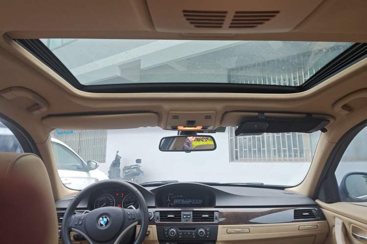 Used BMW 3 Series 2012 325i Luxury Edition Headliner