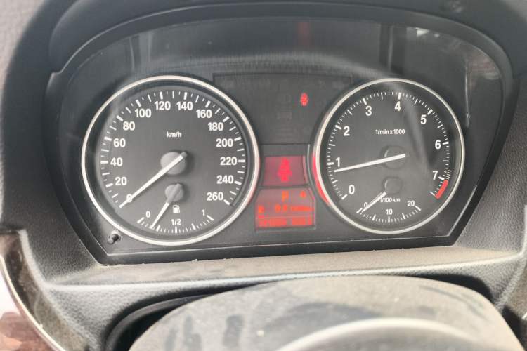Used BMW 3 Series 2012 325i Luxury Edition Instrument Cluster