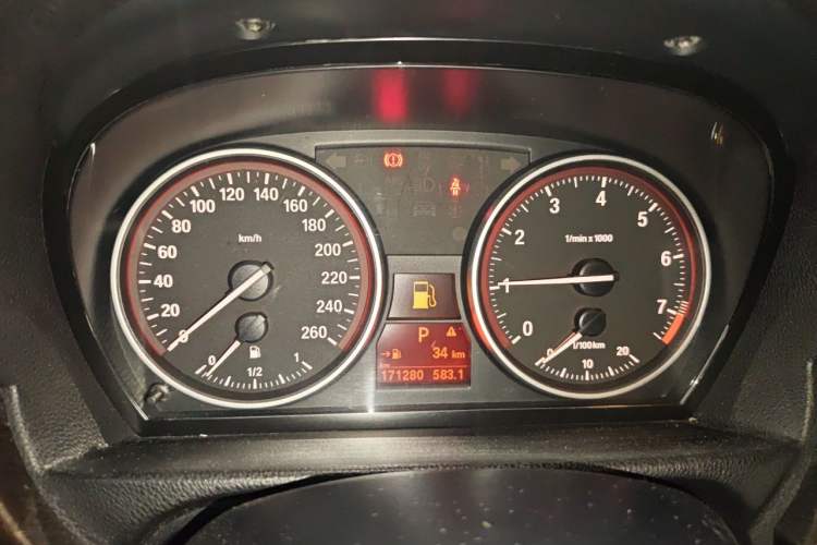 Used BMW 3 Series 2012 325i Luxury Edition Instrument Cluster