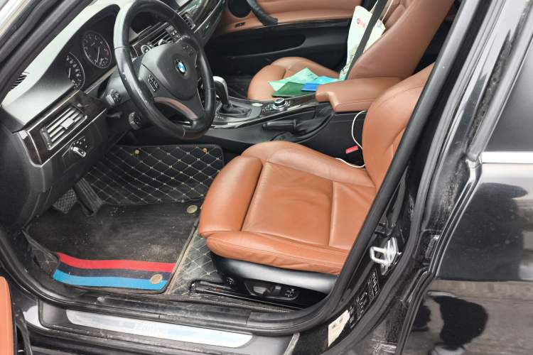 Used BMW 3 Series 2012 325i Luxury Edition Left Front Seat