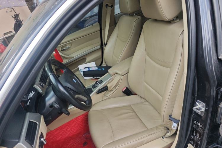 Used BMW 3 Series 2012 320i Luxury Edition Left Front Seat