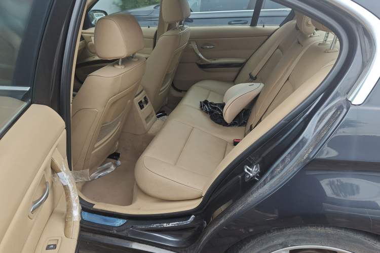 Used BMW 3 Series 2012 325i Luxury Edition Left Rear Seat