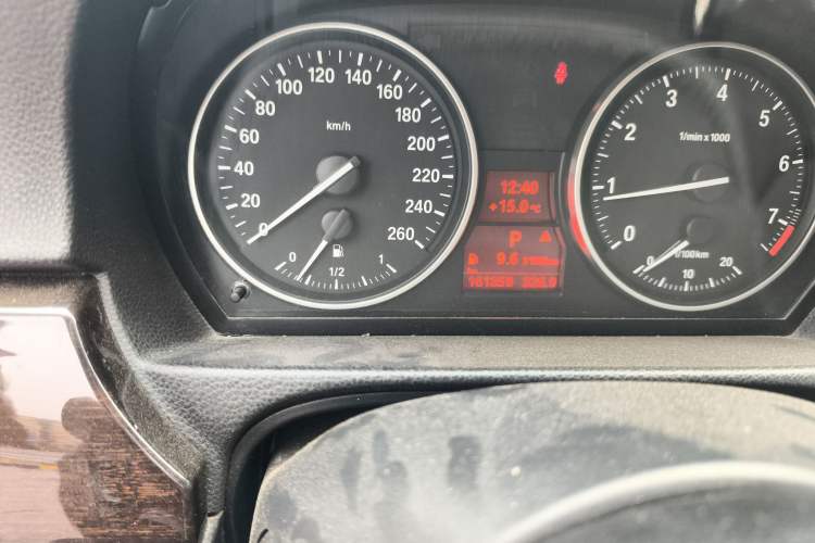 Used BMW 3 Series 2012 325i Luxury Edition Odometer Close Up