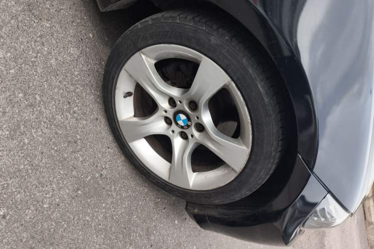 Used BMW 3 Series 2012 325i Luxury Edition Right Front Wheel Hub