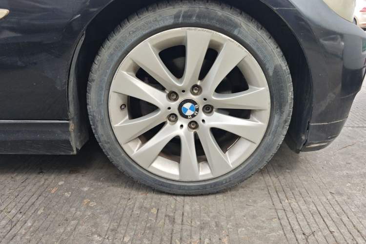 Used BMW 3 Series 2012 320i Luxury Edition Right Front Wheel Hub