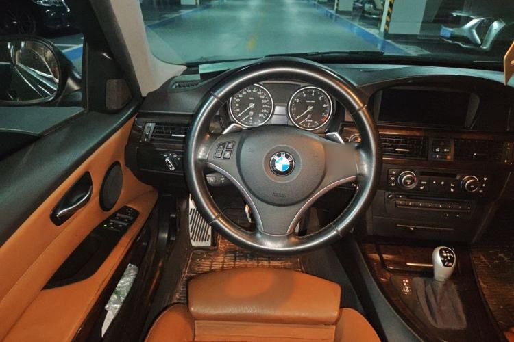 Used BMW 3 Series 2012 325i Luxury Edition Steering Wheel