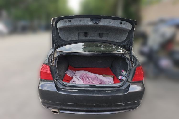 Used BMW 3 Series 2012 320i Luxury Edition Trunk