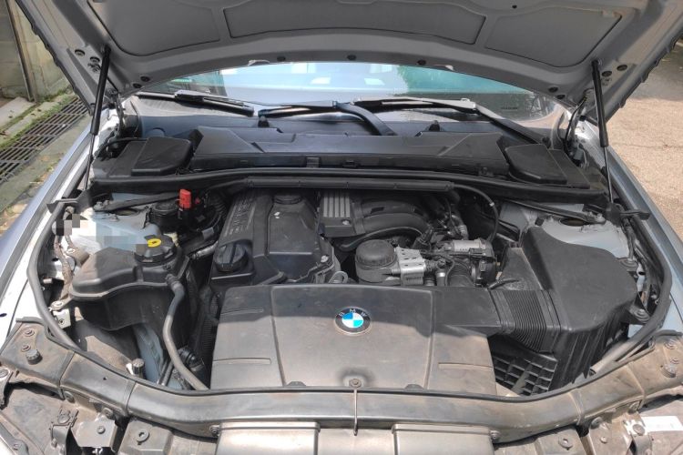 Used BMW 3 Series 2012 318i Leading Model Engine Bay
