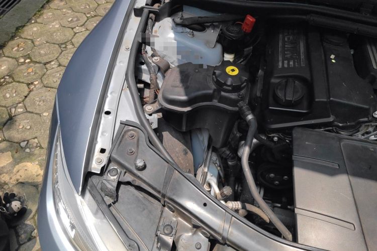Used BMW 3 Series 2012 318i Leading Model Engine Bay Right