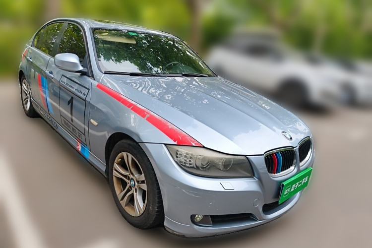 Used BMW 3 Series 2012 318i Leading Model Front Right 45 Deg