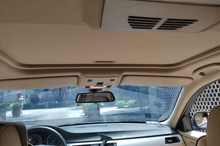 Used BMW 3 Series 2012 318i Leading Model Headliner