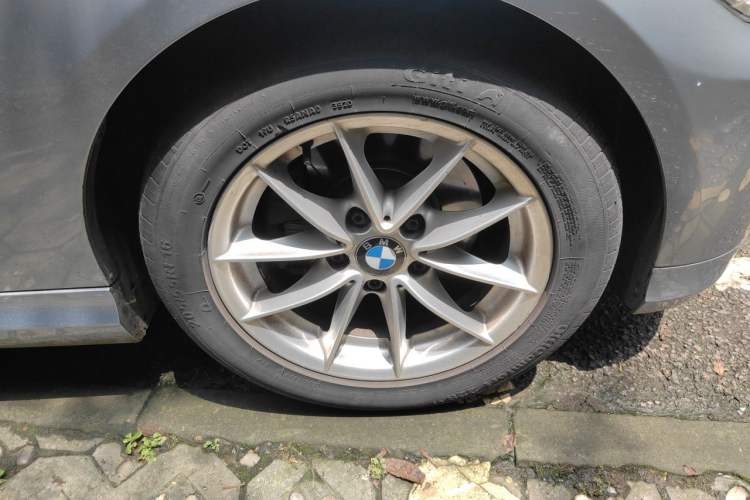 Used BMW 3 Series 2012 318i Leading Model Right Front Wheel Hub