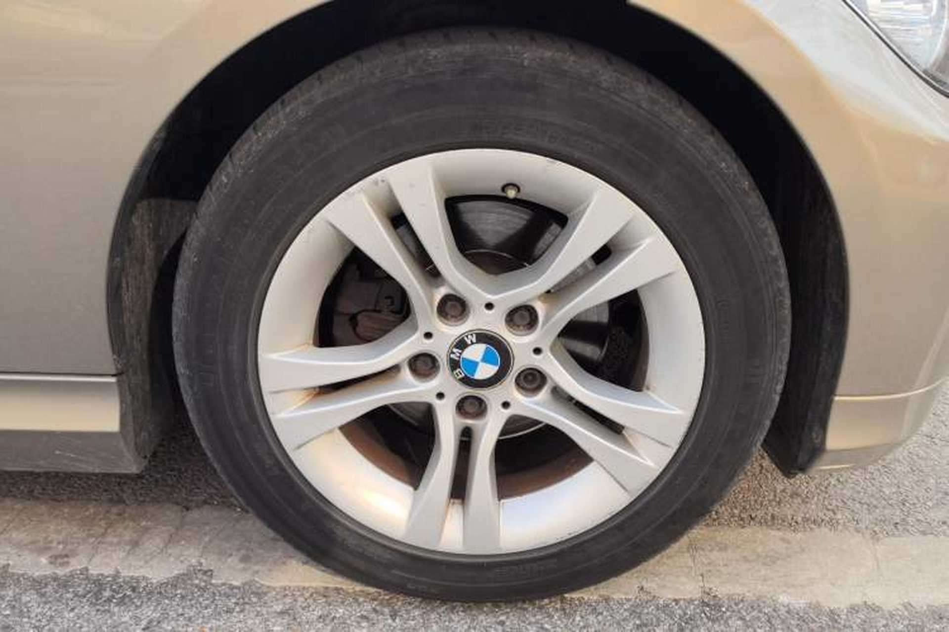 Used BMW 3 Series 2012 318i Leading Model Right Front Wheel Hub