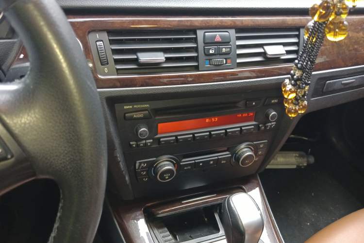 Used BMW 3 Series 2012 320i Sport Edition Audio And AC Panel