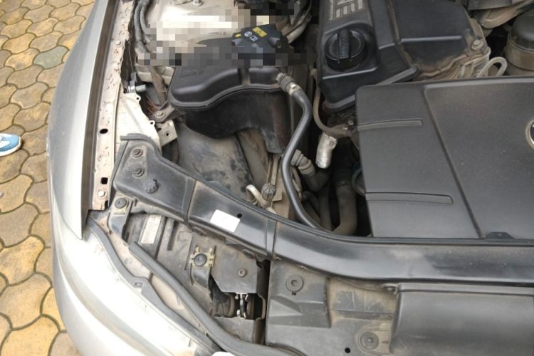 Used BMW 3 Series 2012 320i Sport Edition Engine Bay Right