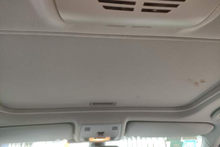 Used BMW 3 Series 2012 325i Luxury Edition Headliner