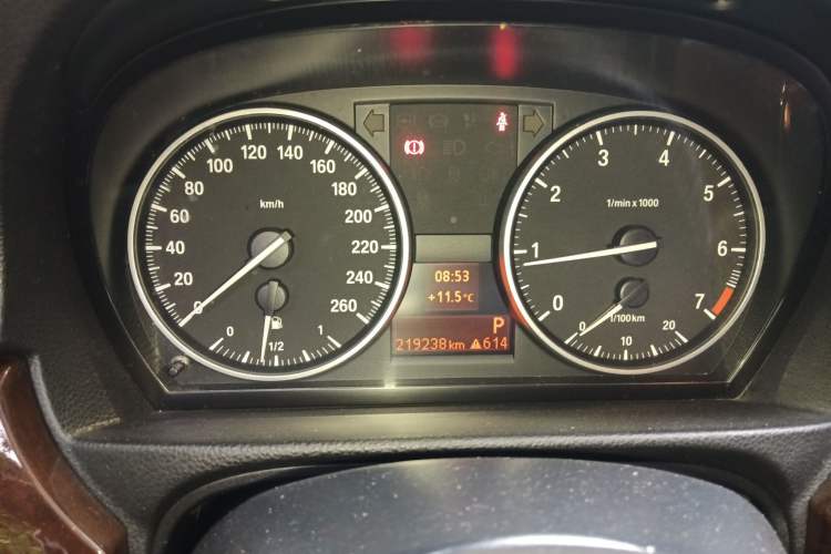 Used BMW 3 Series 2012 320i Sport Edition Instrument Cluster