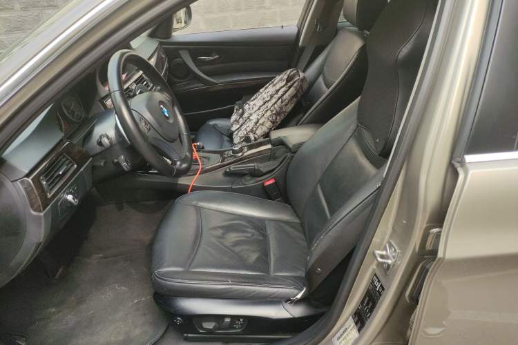 Used BMW 3 Series 2012 325i Luxury Edition Left Front Seat