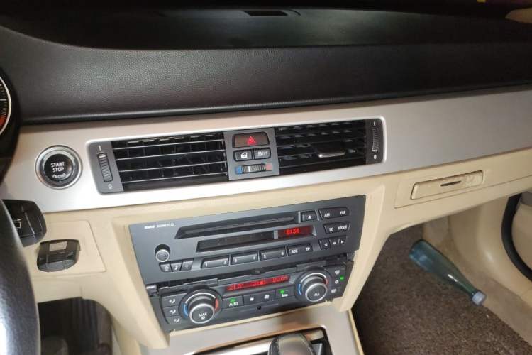 Used BMW 3 Series 2012 318i Leading Model Audio And AC Panel