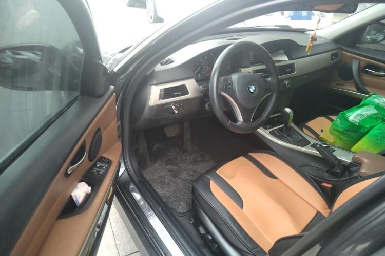 Used BMW 3 Series 2012 320i Luxury Edition Driver Seat