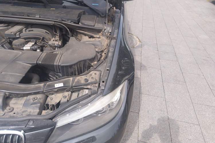 Used BMW 3 Series 2012 320i Luxury Edition Engine Bay Left