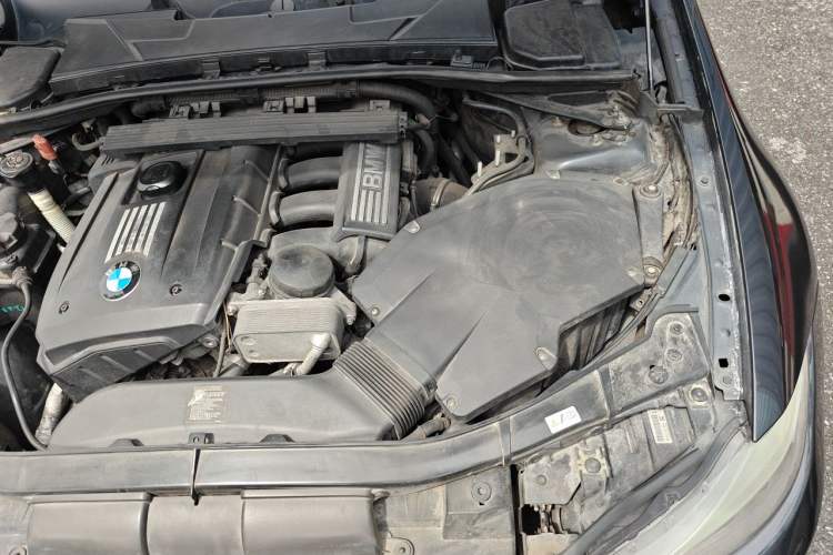 Used BMW 3 Series 2012 325i Luxury Edition Engine Bay Left