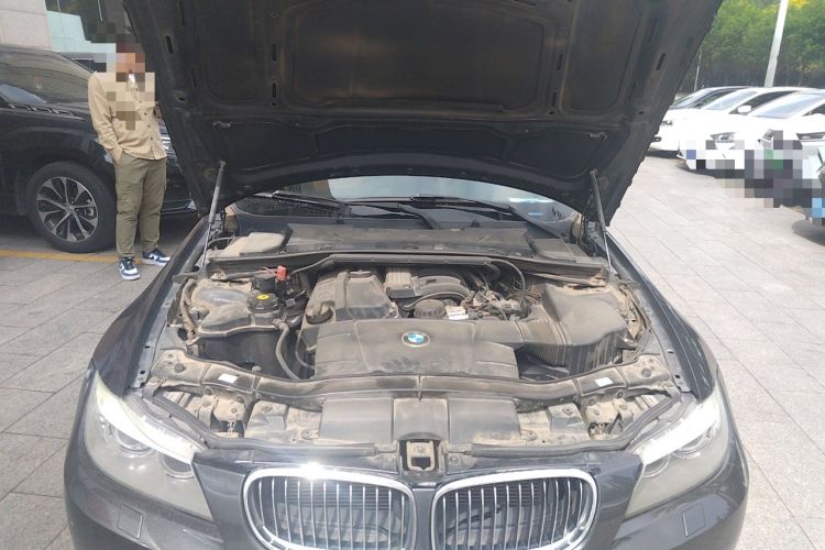 Used BMW 3 Series 2012 320i Luxury Edition Engine Bay