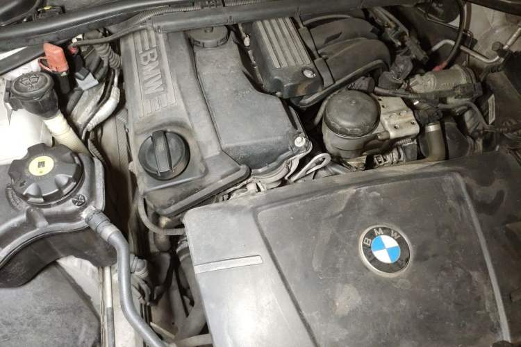 Used BMW 3 Series 2012 318i Leading Model Engine Bay Right
