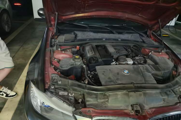 Used BMW 3 Series 2012 318i Leading Model Engine Bay Right