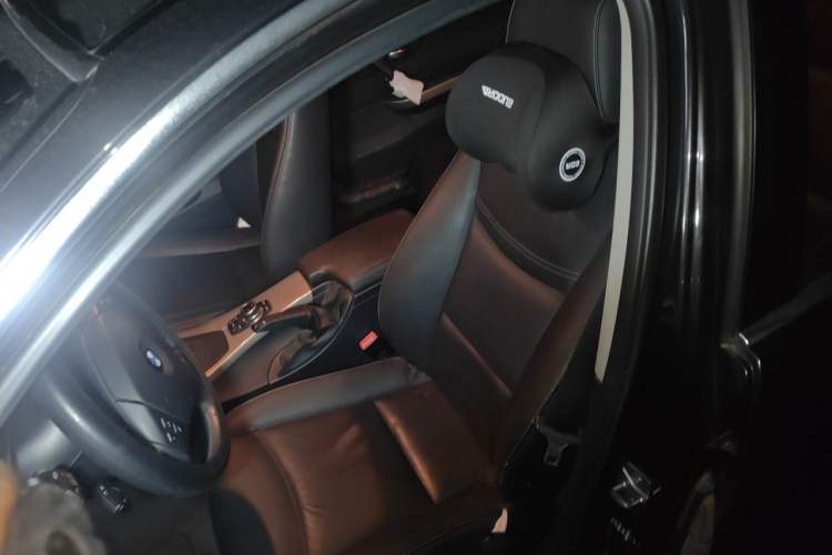 Used BMW 3 Series 2012 320i Luxury Edition Left Front Seat
