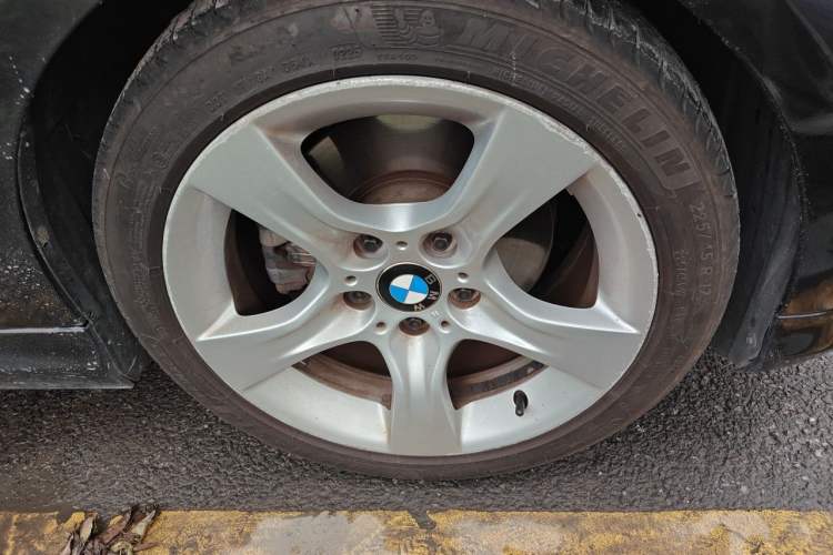 Used BMW 3 Series 2012 325i Luxury Edition Right Front Wheel Hub
